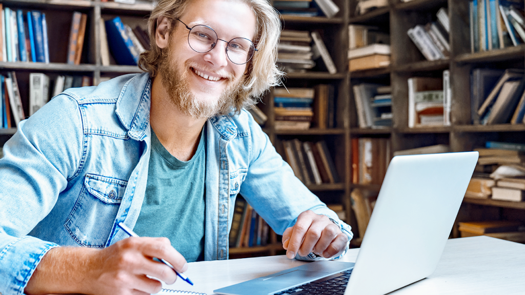Skolon möjliggör tillsammans med ledande edtechleverantörer tillgång till digitala läromedel för framtidens lärare redan under utbildningen