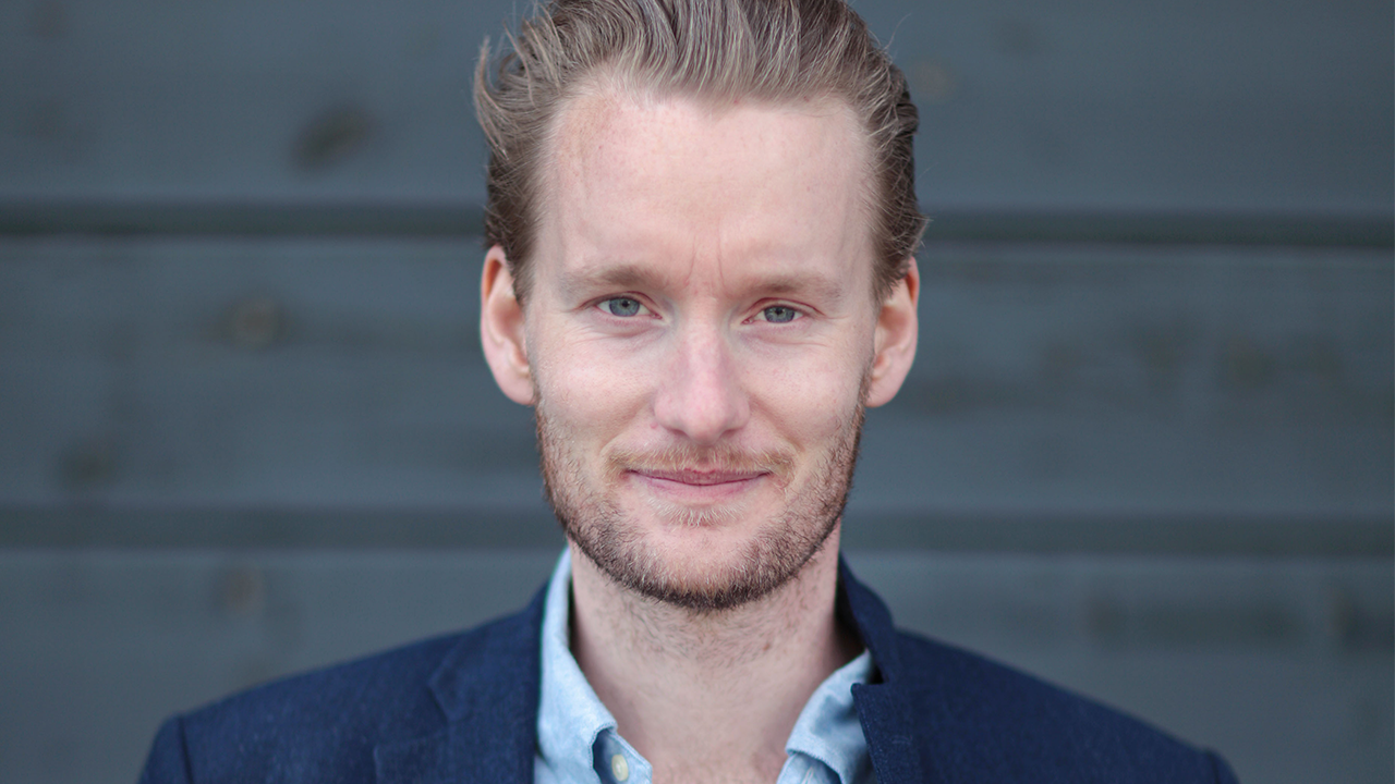 Oliver Lundgren vd Skolon liggande Fortsatt stark tillväxt och ett förbättrat positivt resultat i tredje kvartalet för Skolon