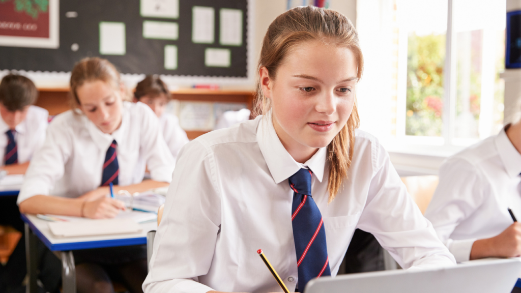 Skolon_UK_Child_Desk