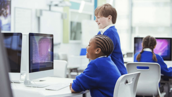 Security update management: Keeping your digital learning platform secure in blog image